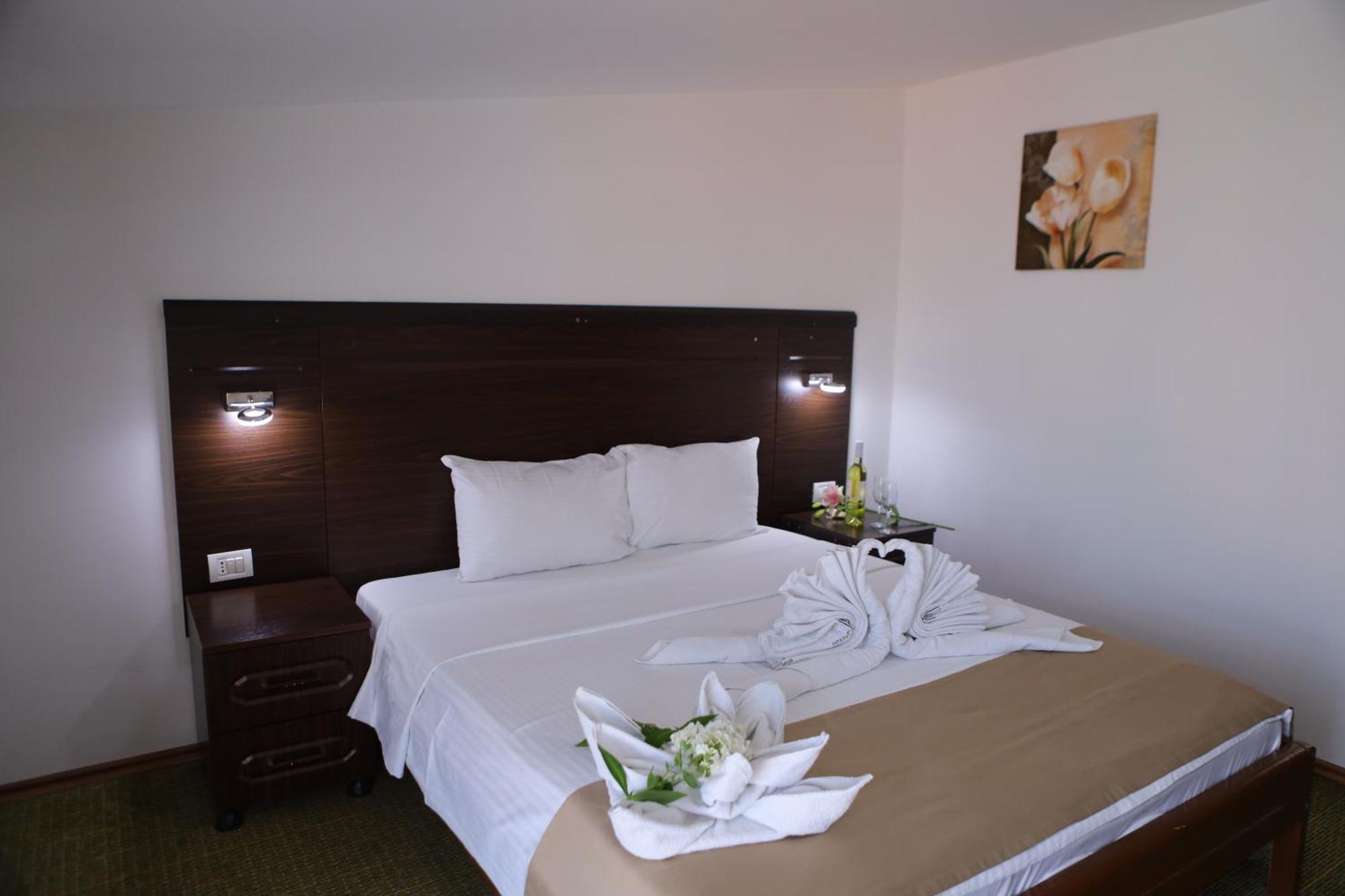 Arabella Hotel Kicevo Экстерьер фото